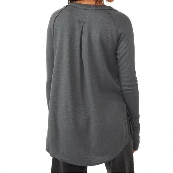 Free People We The Free Snowy Thermal Long Sleeve Grey Women’s Size Medium - Picture 2 of 5